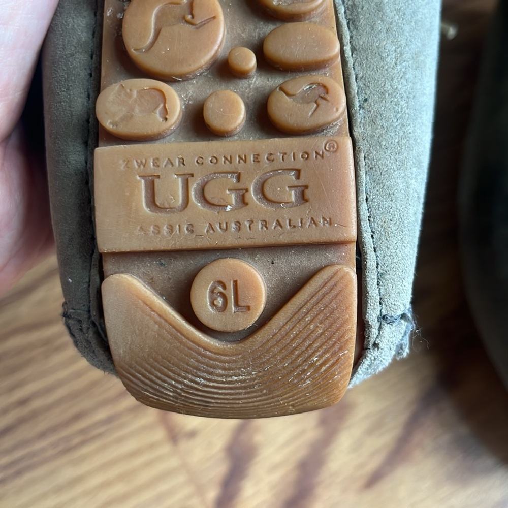 Ugg slippers - Picture 5 of 6